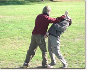 Knife Fighting Throws During a Fight